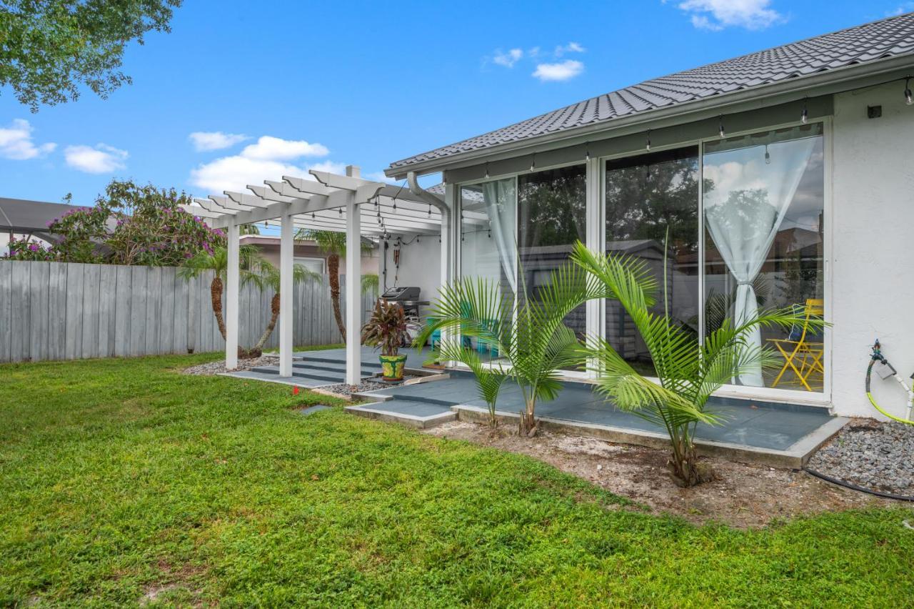 Sunshine Home And Romantic Vacation Sarasota Extérieur photo